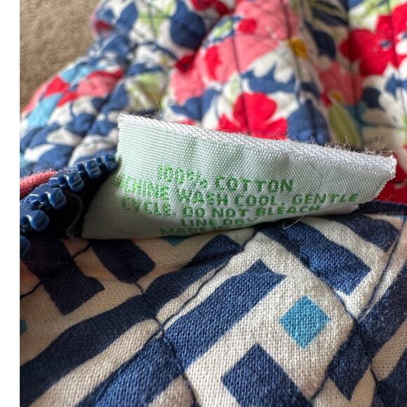 Vera Bradley Large Travel Duffel Bag Floral Quilted Overnight Summer Cottage - Picture 6 of 6